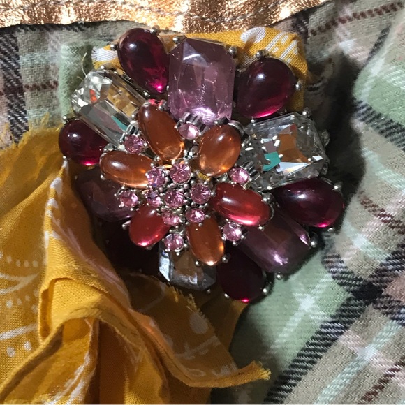 ANNA DRAY Creation Jennifer Lopez cropped flannel. Handmade fancy fabrics brooch - Picture 16 of 16